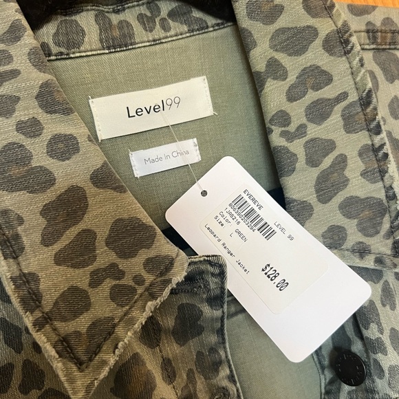 Green cheetah print jacket - Picture 4 of 4